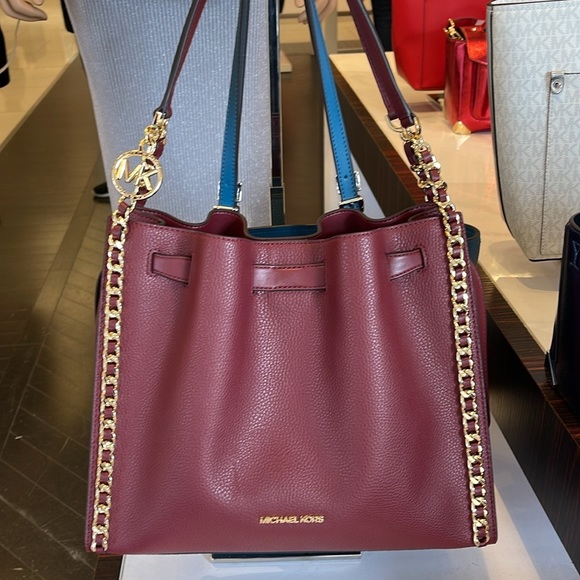 MICHAEL KORS
Mina Large Chain Shoulder Tote Bag
Dark Cherry 
NWT - Picture 7 of 16